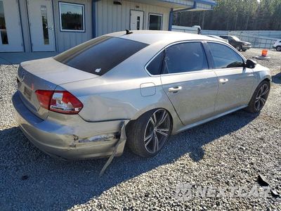 Trzecie zdjęcie samochodu z tyłu: 2014 VOLKSWAGEN PASSAT SE VIN:1VWBS7A38EC060292 - miniatura
