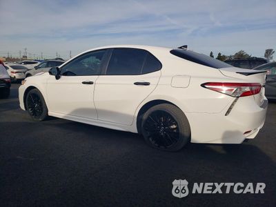 Drugie zdjęcie samochodu z przodu: 2020 TOYOTA CAMRY SE NIGHT SHADE EDITION VIN:4T1G11AK2LU322343 - miniatura