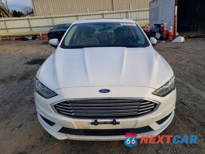 Piąte zdjęcie samochodu w środku: 2018 FORD FUSION SE HYBRID VIN:3FA6P0LU5JR162251 - miniatura