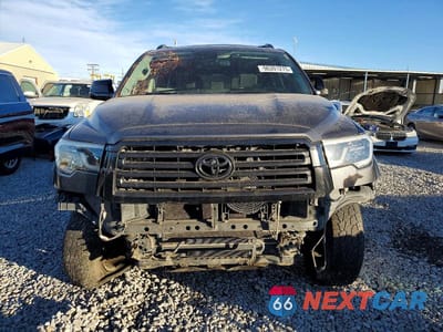 Piąte zdjęcie samochodu w środku: 2019 TOYOTA SEQUOIA SR5 VIN:5TDBY5G1XKS167222 - miniatura