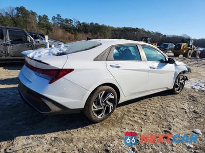 Trzecie zdjęcie samochodu z tyłu: 2025 HYUNDAI ELANTRA SEL SPORT VIN:KMHLM4DG7SU915290 - miniatura