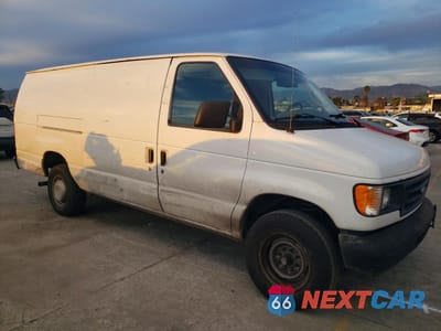 Czwarte zdjęcie samochodu z boku: 2003 FORD E250 DELIVERY VAN VIN:1FTNS24L33HA82909 - miniatura