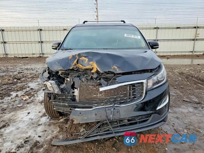 Piąte zdjęcie samochodu w środku: 2020 KIA SEDONA LX VIN:KNDMB5C11L6654729 - miniatura