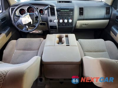 Zdjęcie 8 z 11 samochodu: 2011 TOYOTA TUNDRA DOUBLE CAB SR5 VIN:5TFUM5F13BX016237 - miniatura