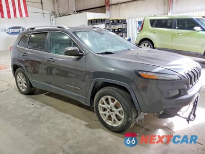 Czwarte zdjęcie samochodu z boku: 2016 JEEP CHEROKEE LATITUDE VIN:1C4PJMCB7GW289093 - miniatura