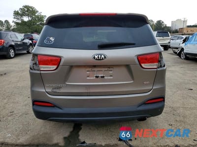 Zdjęcie 6 z 13 samochodu: 2016 KIA SORENTO LX VIN:5XYPG4A38GG033049 - miniatura