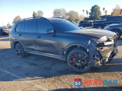Czwarte zdjęcie samochodu z boku: 2025 BMW X7 M60I VIN:5UX33EM06S9X01439 - miniatura