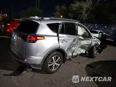 Trzecie zdjęcie samochodu z tyłu: 2017 TOYOTA RAV4 XLE VIN:2T3WFREV1HW345319 - miniatura