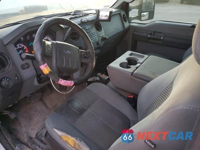 Zdjęcie 8 z 11 samochodu: 2012 FORD F450 SUPER DUTY BUCKET TRUCK VIN:1FDUF4GY7CEA14452 - miniatura