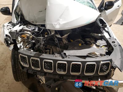 Zdjęcie 12 z 14 samochodu: 2024 JEEP COMPASS LATITUDE VIN:3C4NJDBN3RT598863 - miniatura