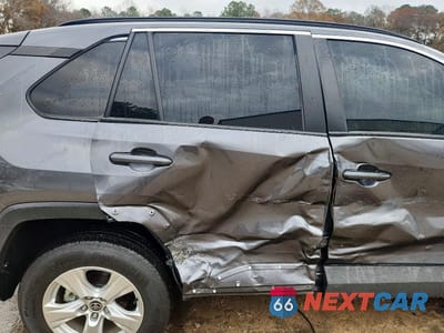 Zdjęcie 10 z 11 samochodu: 2021 TOYOTA RAV4 XLE VIN:2T3W1RFV2MC132257 - miniatura