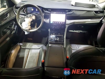 Zdjęcie 8 z 14 samochodu: 2024 JEEP GRAND CHEROKEE L LIMITED VIN:1C4RJKBG0R8917643 - miniatura