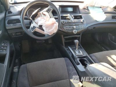 Zdjęcie 8 z 11 samochodu: 2008 HONDA ACCORD LXP VIN:1HGCP26458A049121 - miniatura