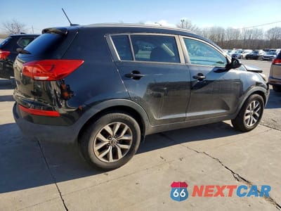 Trzecie zdjęcie samochodu z tyłu: 2016 KIA SPORTAGE LX VIN:KNDPB3AC9G7862010 - miniatura
