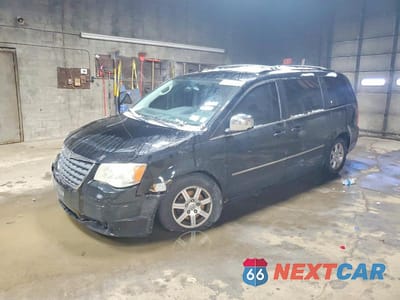 2010 CHRYSLER TOWN & COUNTRY TOURING PLUS 2A4RR8DX5AR480332 - główne zdjęcie licytacji z USA - miniatura