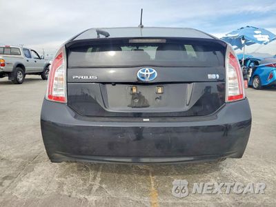 Zdjęcie 6 z 12 samochodu: 2015 TOYOTA PRIUS VIN:JTDKN3DU3F1882700 - miniatura