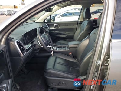 Zdjęcie 7 z 12 samochodu: 2025 KIA SORENTO EX VIN:KNDRJDJH7S5328375 - miniatura