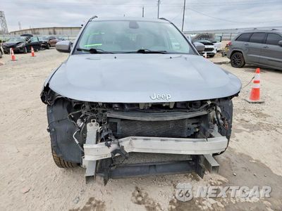 Piąte zdjęcie samochodu w środku: 2018 JEEP COMPASS LATITUDE VIN:3C4NJDBB8JT177196 - miniatura