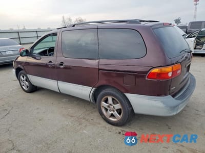 Drugie zdjęcie samochodu z przodu: 2000 TOYOTA SIENNA LE VIN:4T3ZF13C5YU267269 - miniatura