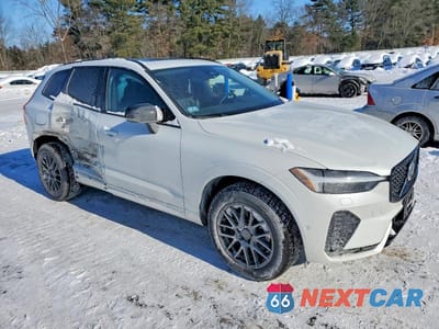 Czwarte zdjęcie samochodu z boku: 2025 VOLVO XC60 PLUS VIN:YV4M12RC2S1034717 - miniatura