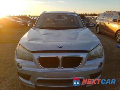 Piąte zdjęcie samochodu w środku: 2013 BMW X1 XDRIVE28I VIN:WBAVL1C59DVR90775 - miniatura