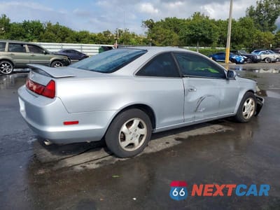 Trzecie zdjęcie samochodu z tyłu: 2000 HONDA ACCORD EX VIN:1HGCG3259YA012738 - miniatura