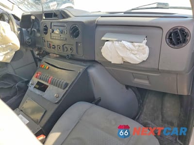 Zdjęcie 8 z 13 samochodu: 2019 FORD ECONOLINE E350 SUPER DUTY CUTAWAY VAN VIN:1FDWE3FS9KDC12635 - miniatura
