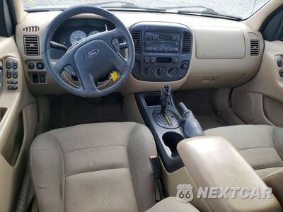 Zdjęcie 8 z 13 samochodu: 2005 FORD ESCAPE XLS VIN:1FMCU02Z55DA20835 - miniatura