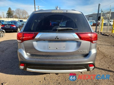 Zdjęcie 6 z 14 samochodu: 2017 MITSUBISHI OUTLANDER SE VIN:JA4AD3A38HZ057700 - miniatura