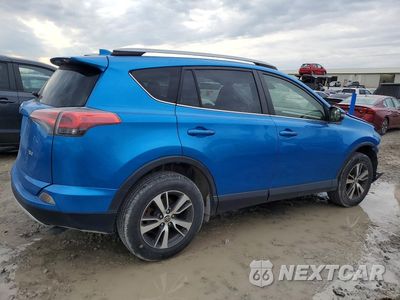 Trzecie zdjęcie samochodu z tyłu: 2017 TOYOTA RAV4 XLE VIN:JTMWFREVXHJ101232 - miniatura