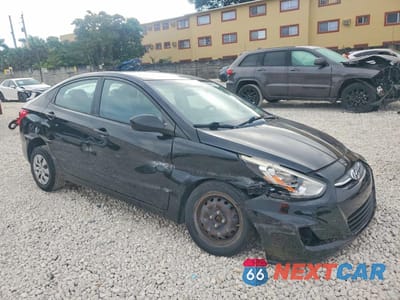 Czwarte zdjęcie samochodu z boku: 2017 HYUNDAI ACCENT SE VIN:KMHCT4AE4HU363908 - miniatura