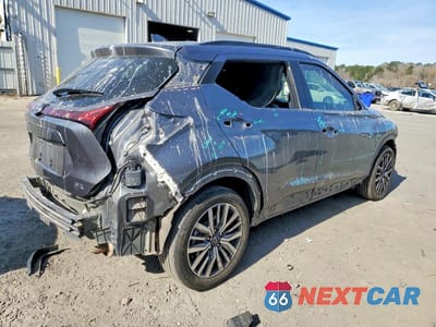 Trzecie zdjęcie samochodu z tyłu: 2023 NISSAN KICKS SR VIN:3N1CP5DV6PL526225 - miniatura