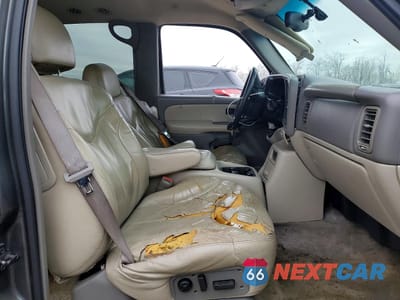 Zdjęcie 7 z 14 samochodu: 2000 GMC YUKON XL K1500 VIN:3GKFK16T4YG160423 - miniatura