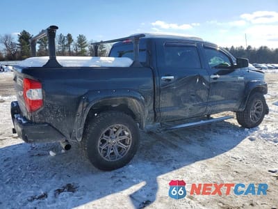 Trzecie zdjęcie samochodu z tyłu: 2017 TOYOTA TUNDRA VIN:5TFAY5F11HX607621 - miniatura