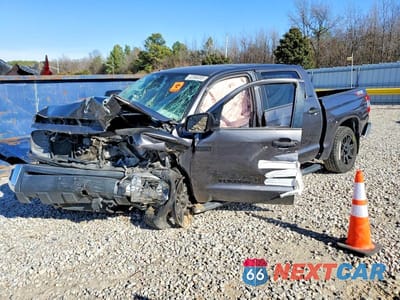 2019 TOYOTA TUNDRA CREWMAX SR5 5TFDY5F16KX803347 - główne zdjęcie licytacji z USA - miniatura