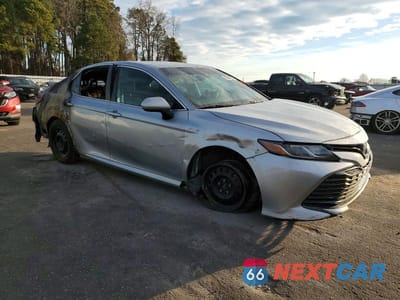 Czwarte zdjęcie samochodu z boku: 2019 TOYOTA CAMRY LE VIN:4T1B31HK0KU511467 - miniatura