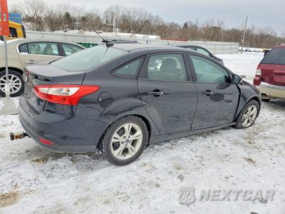 Trzecie zdjęcie samochodu z tyłu: 2014 FORD FOCUS SE VIN:1FADP3F22EL193206 - miniatura
