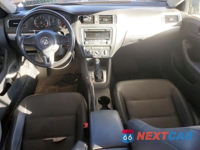 Zdjęcie 8 z 12 samochodu: 2013 VOLKSWAGEN JETTA SE VIN:3VWDX7AJ8DM303461 - miniatura