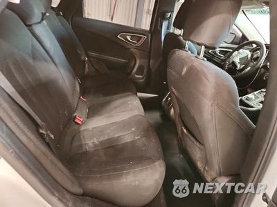 Zdjęcie 10 z 12 samochodu: 2015 CHRYSLER 200 LIMITED VIN:1C3CCCABXFN568584 - miniatura