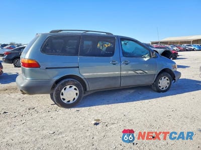 Trzecie zdjęcie samochodu z tyłu: 1999 TOYOTA SIENNA LE VIN:4T3ZF13C4XU135621 - miniatura