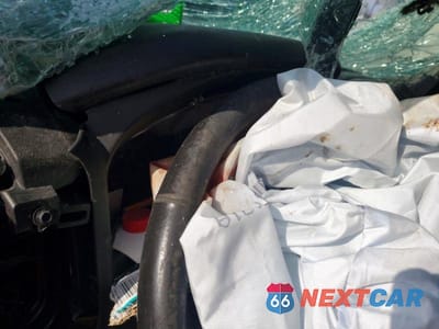 Zdjęcie 9 z 11 samochodu: 2021 CHEVROLET SILVERADO K1500 LT VIN:1GCUYDED4MZ144620 - miniatura