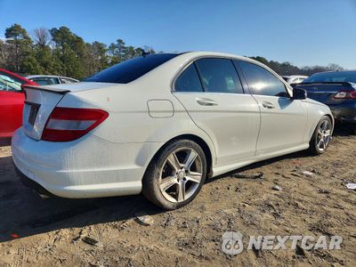 Trzecie zdjęcie samochodu z tyłu: 2011 MERCEDES-BENZ C 300 4MATIC VIN:WDDGF8BB3BR169119 - miniatura