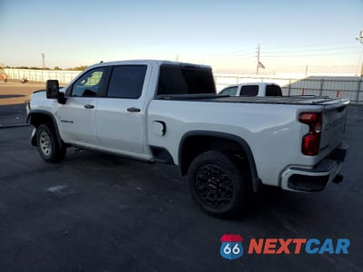 Drugie zdjęcie samochodu z przodu: 2021 CHEVROLET SILVERADO K2500 HEAVY DUTY LT VIN:1GC4YNEY6MF224382 - miniatura