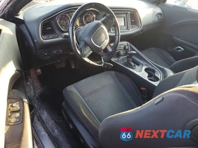 Zdjęcie 8 z 13 samochodu: 2016 DODGE CHALLENGER SXT VIN:2C3CDZAG7GH316894 - miniatura