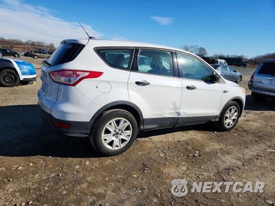 Trzecie zdjęcie samochodu z tyłu: 2016 FORD ESCAPE S VIN:1FMCU0F72GUC03296 - miniatura