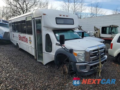 Czwarte zdjęcie samochodu z boku: 2016 FORD F550 SUPER DUTY VIN:1FDGF5GY3GEB07641 - miniatura