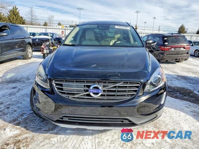 Piąte zdjęcie samochodu w środku: 2016 VOLVO XC60 T5 PLATINUM VIN:YV4612RM0G2824472 - miniatura