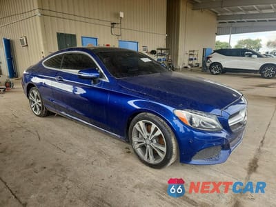 Czwarte zdjęcie samochodu z boku: 2017 MERCEDES-BENZ C 300 4MATIC VIN:WDDWJ4KB0HF361644 - miniatura