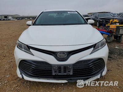 Piąte zdjęcie samochodu w środku: 2018 TOYOTA CAMRY L VIN:JTNB11HK2J3012339 - miniatura