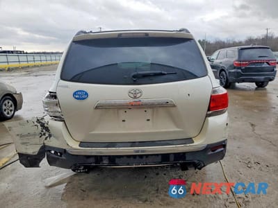 Zdjęcie 6 z 12 samochodu: 2013 TOYOTA HIGHLANDER SE VIN:5TDZK3EH5DS090069 - miniatura